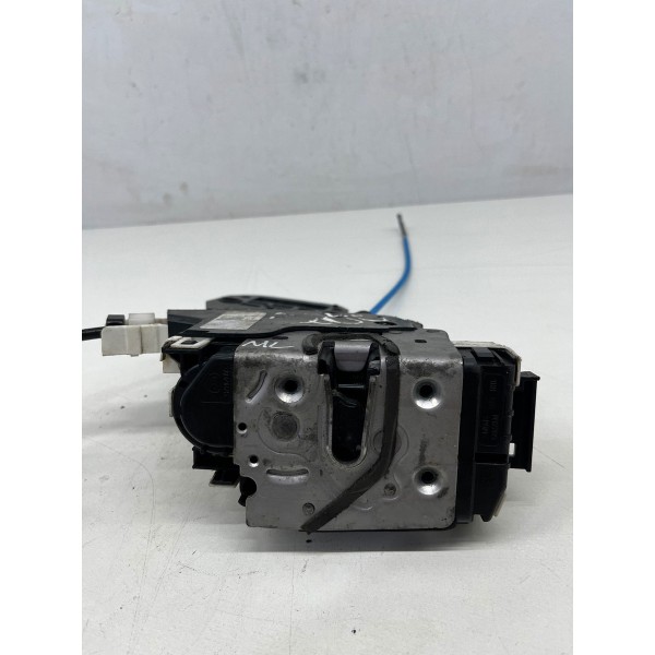 Fechadura Trava Traseira Direita Mercedes Cla 200 2015  2019