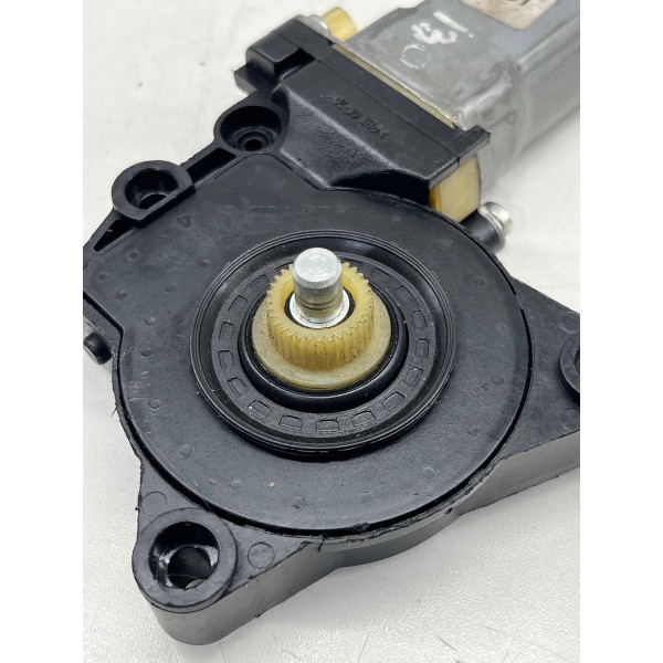 Motor Vidro Traseiro Direito Hyundai I30 2010 A 2012