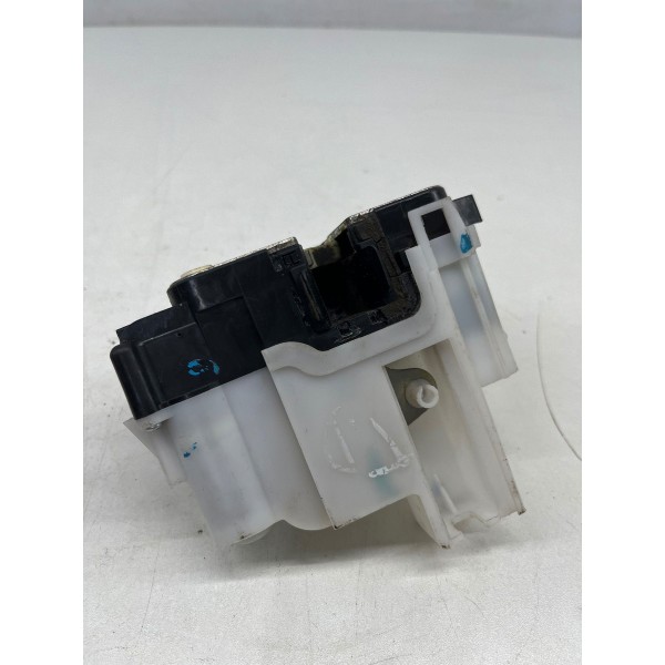 Fechadura Traseira Esquerda Fiat  Palio 2012 A 2018