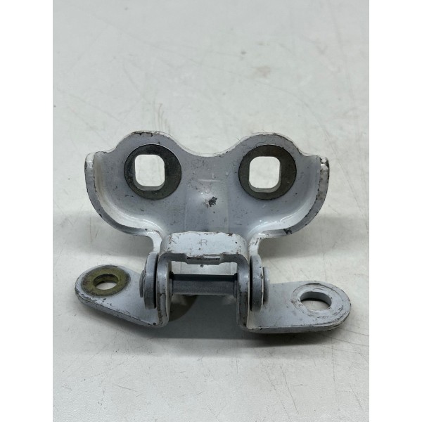 Dobradiça Porta Tras. Direita Chevrolet Onix 2020 2023