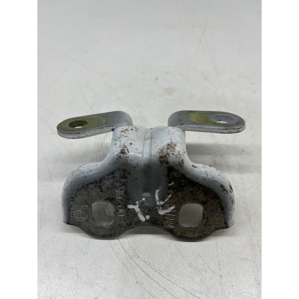 Dobradiça Porta Tras. Direita Chevrolet Onix 2020 2023