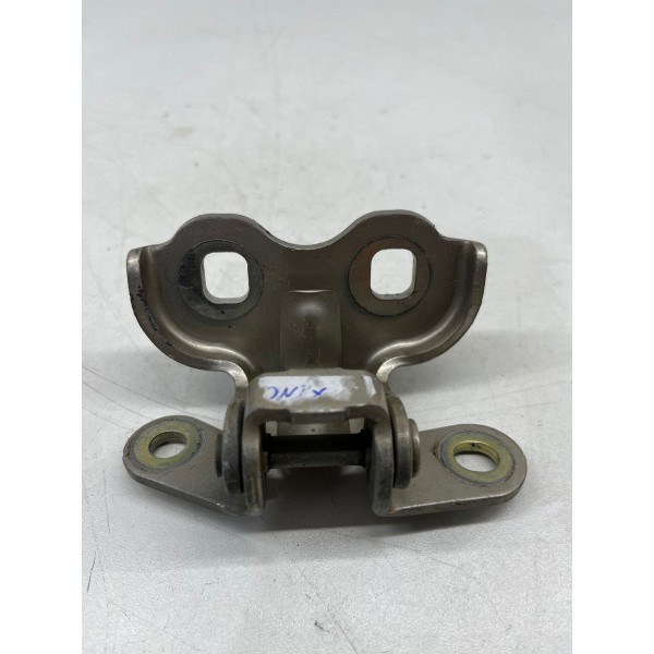 Dobradiça Traseira Dir.  Chevrolet Tracker 2020 A 2023