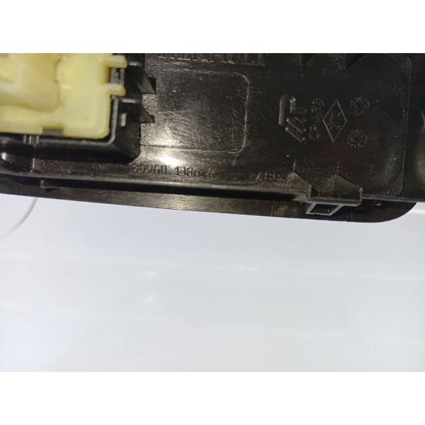 Botão De Vidro Dianteiro Ld Renault Duster 2015 A 2020