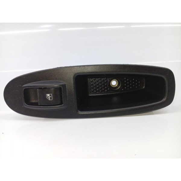 Botao Vidro Traseiro Esquerdo Fiat Linea Uno 2012 A 2016