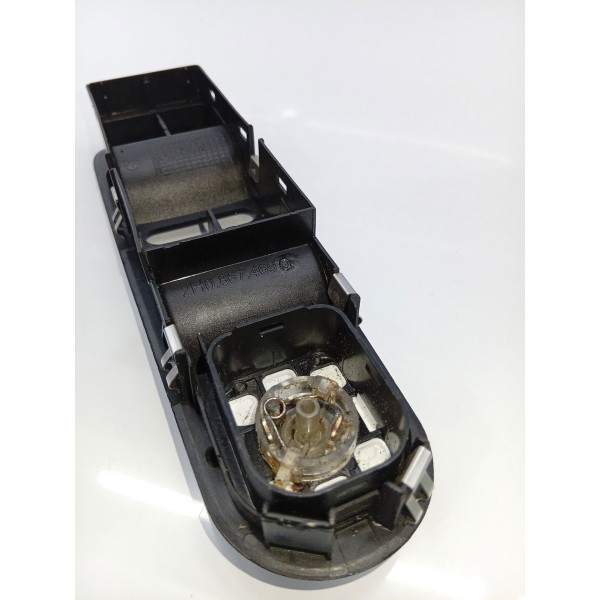 Moldura Botão Vidro Elétrico Porta Esq Vw Amarok 2014 A 2015