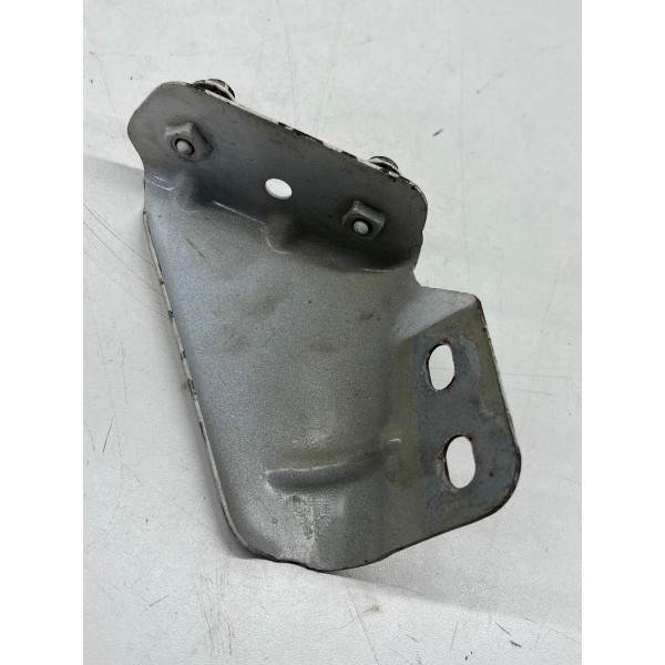 Suporte Paralama Lado Direito Volkswagen Saveiro 2019 A 2021