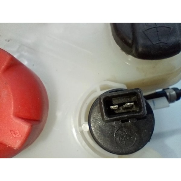 Reservatório Partida E Parabrisa  Renault Kwid 2017 A 2022