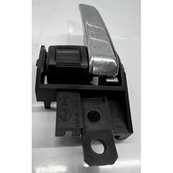 Trinco Interno Tras. Esquerdo Mitsubishi Asx  2014 A 2015