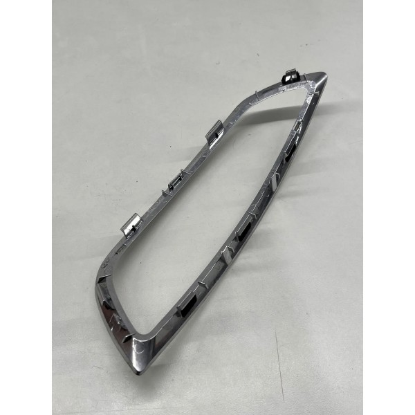 Moldura Lado Direito Chevrolet Tracker 2013 A 2016