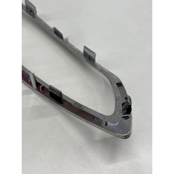 Moldura Lado Direito Chevrolet Tracker 2013 A 2016