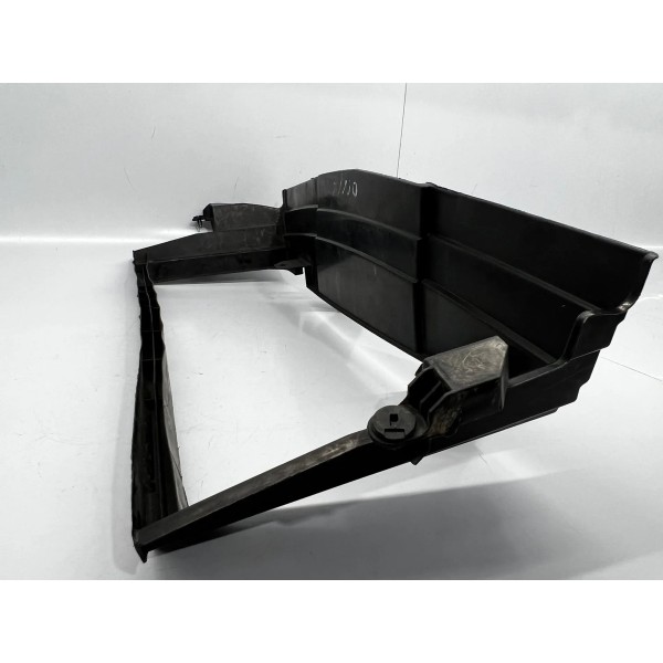 Defletor Inferior Do Radiador  Chevrolet Tracker 2021