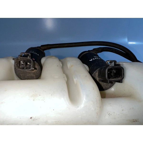 Reservatório Água Parabrisa Toyota Etios  2015 A 2018