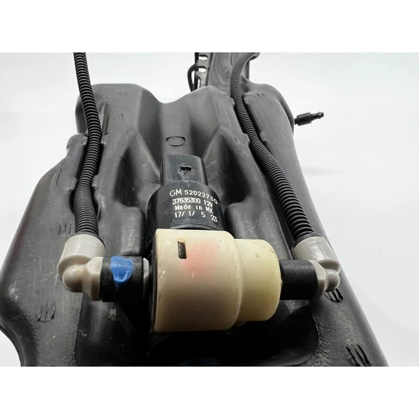 Reservatório De Água Do Parabrisa Chevrolet Spin 2013 A 2021