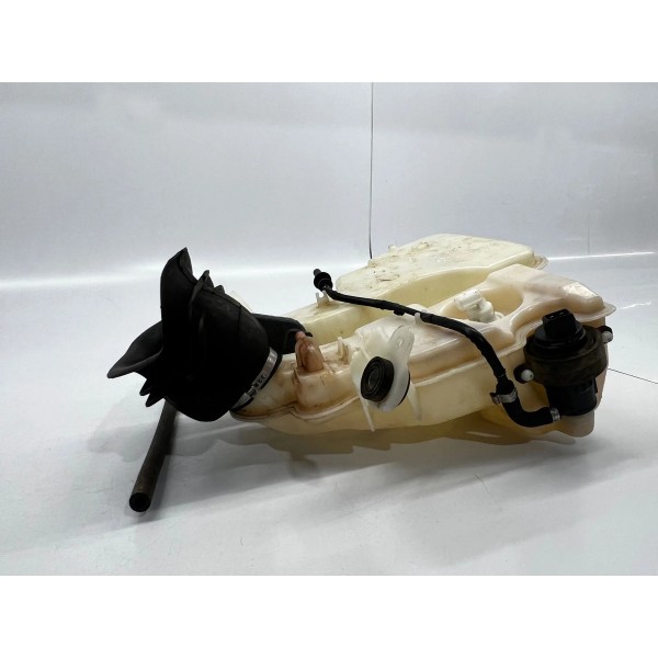 Reservatório Água Parabrisa Partida Fria Renault Captur 2019