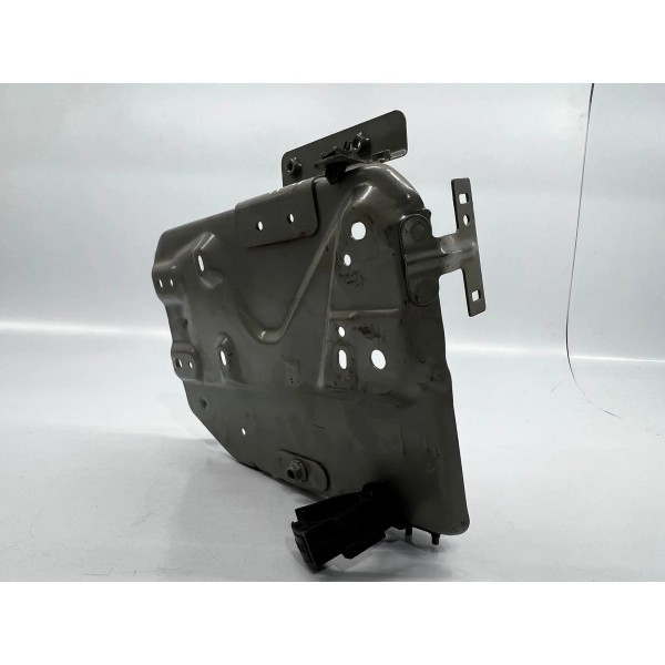 Suporte Base Moldura Bateria Nissan March 2011