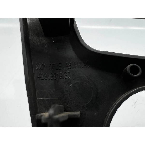 Moldura Comando Ar Condicionado Chevrolet Tracker 2018