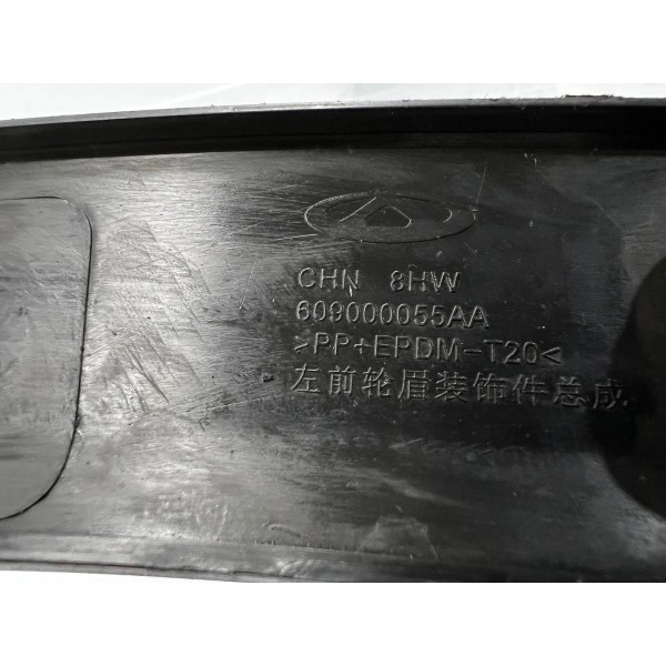 Aplique Moldura Para-lama Direito Chery Tiggo 8 Turbo 2025