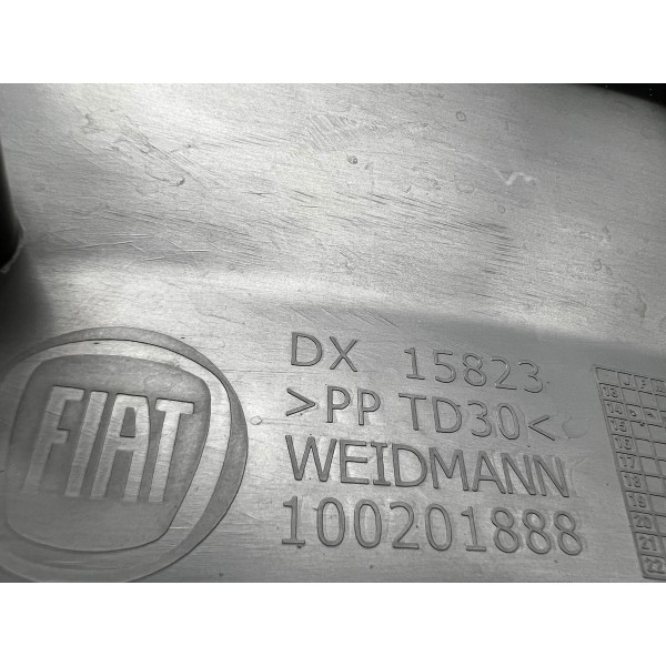 Moldura Paralama Traseiro Direito Fiat Strada 2016