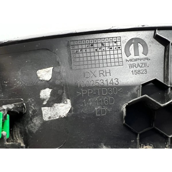 Moldura Paralama Diant. Dir. Fiat Strada  2022