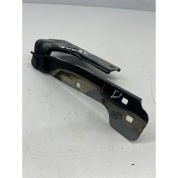 Dobradiça Braço Tampa Tras. Direita Fiat Strada 2021 A 2025