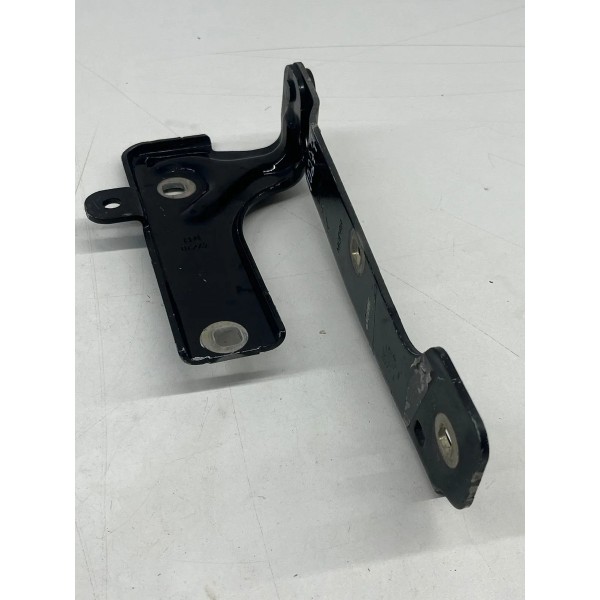 Dobradiça Braço Tampa Tras. Direita Fiat Strada 2021 A 2025