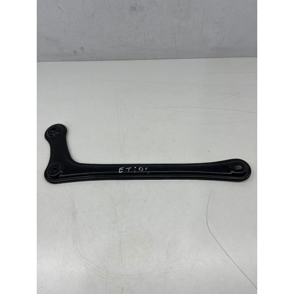 Suporte Eixo Traseiro Lado Direito Toyota Etios 2013