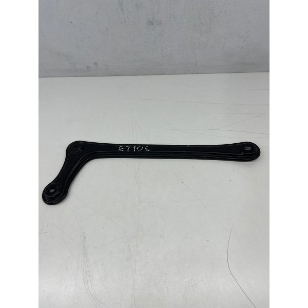 Suporte Eixo Traseiro Esq. Toyota  Etios  2014 A 2015