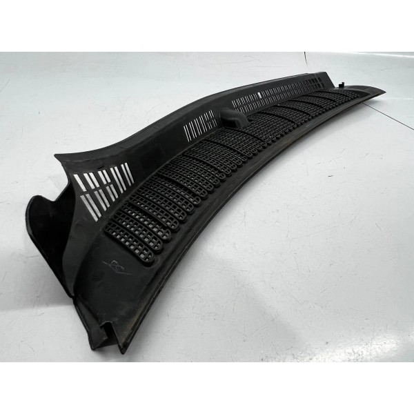 Grade Churrasqueira Direita Volkswagen Voyage  2016 A 2023