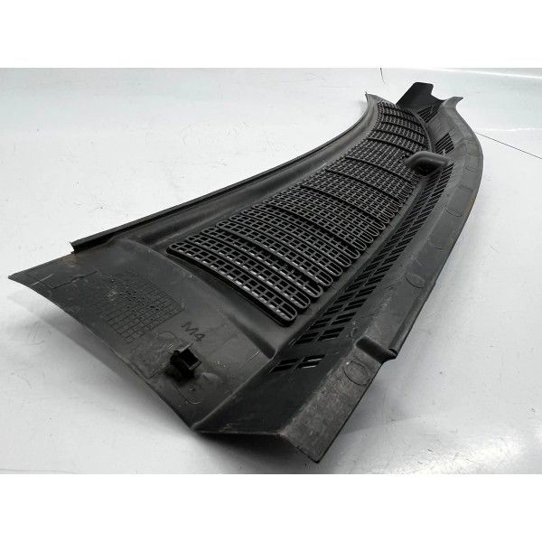 Grade Churrasqueira Direita Volkswagen Voyage  2016 A 2023