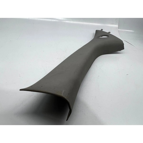 Coluna Esquerdo Do Parabrisas Chevrolet Tracker  2014 A 2018