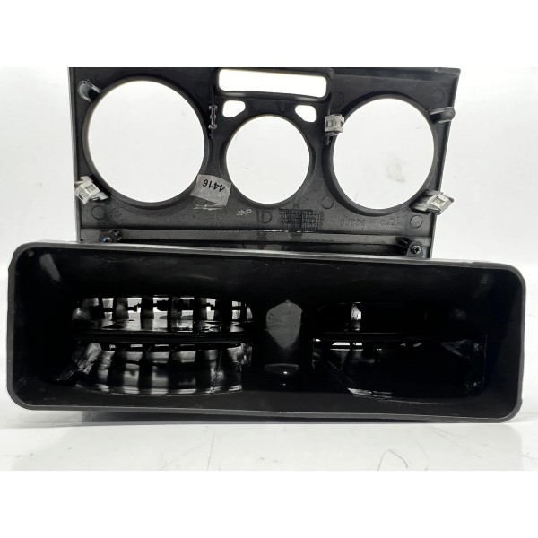 Moldura Com Difusor Central  Fiat Strada 2006