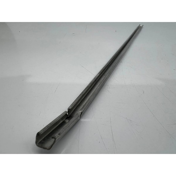 Friso Inferior Da Lanterna Opala Caravan Comodoro 1980 A1987