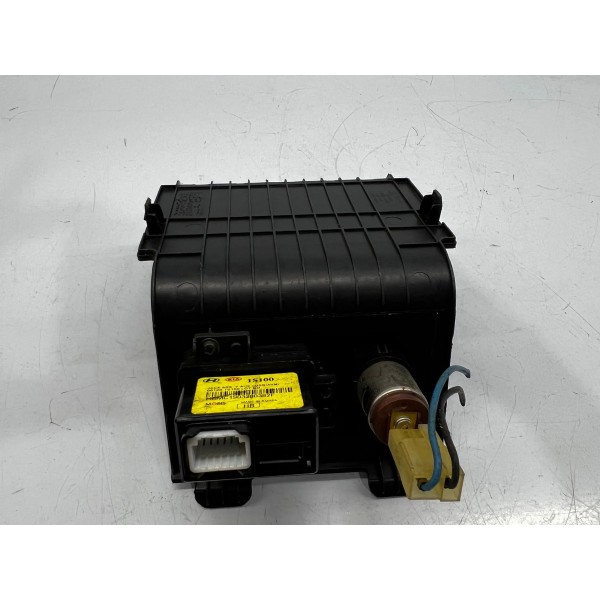 Moldura Central Painel Usb 12v Hyundai Hb20  2012 A 2019