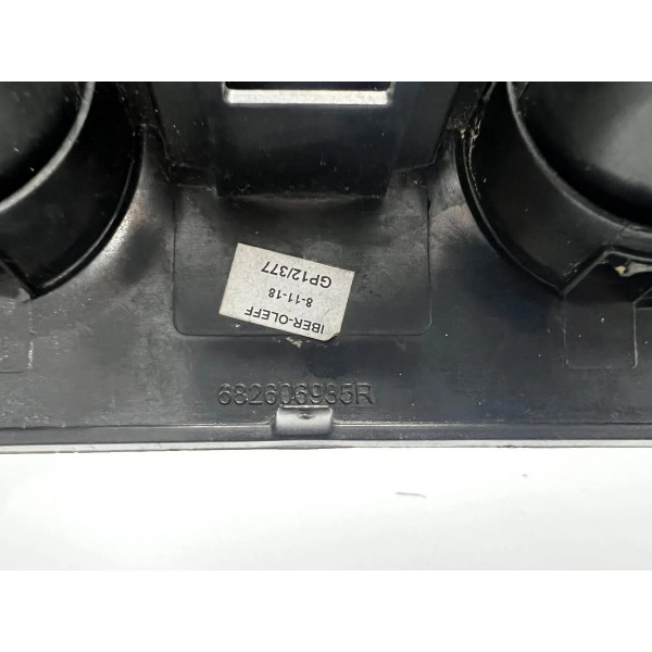 Moldura Do Painel Central Sandero 2015 A 2021