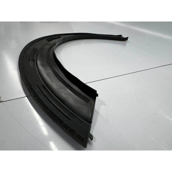 Moldura Paralama Dian. Dir. Volkswagen Saveiro 2017 A 2021