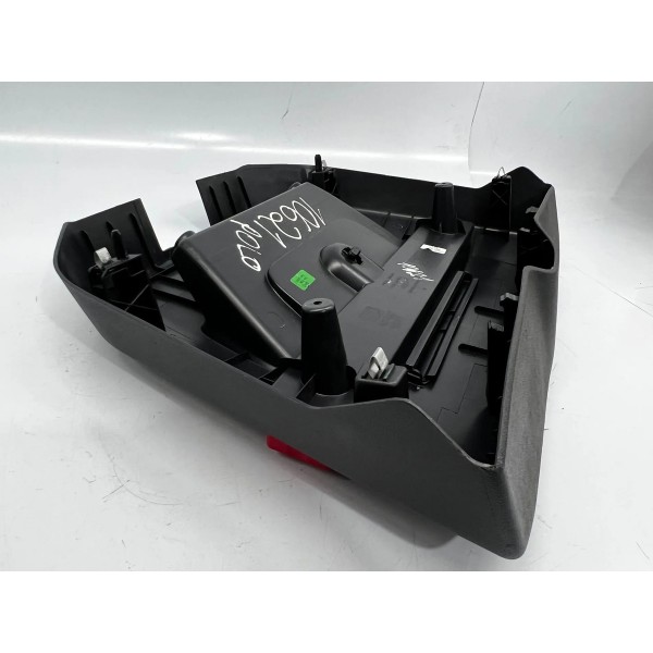 Acabamento Tampa Porta Malas Triângulo Polo Track 2023/2024