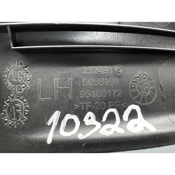 Soleira Traseira Esquerda Chevrolet Tracker Ltz 2014