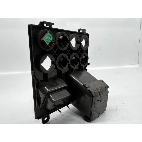 Moldura Central Botão Alerta Iveco Daily 2011