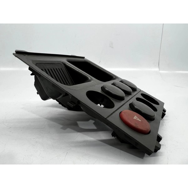 Moldura Central Botão Alerta Iveco Daily 2011